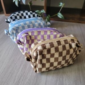 Checkered Pattern Cosmetic Pouch